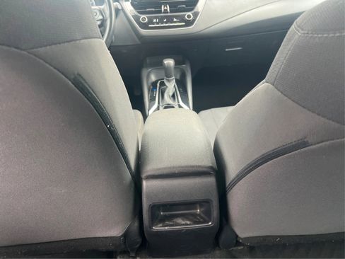 Used 2022 Toyota Corolla LE image 19