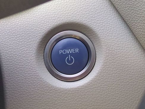 Used 2020 Toyota Corolla LE FWD image 22