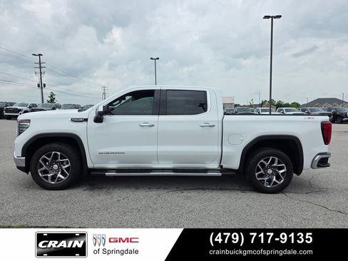 Used 2023 GMC Sierra 1500 SLT w/ SLT Premium Plus Package AWD/4WD image 4