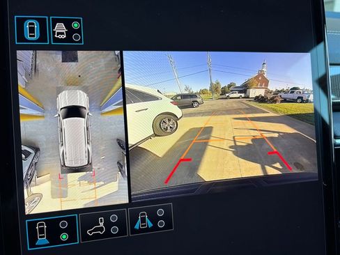 New 2026 GMC Yukon XL Denali w/ Sun & Power Step Package image 32