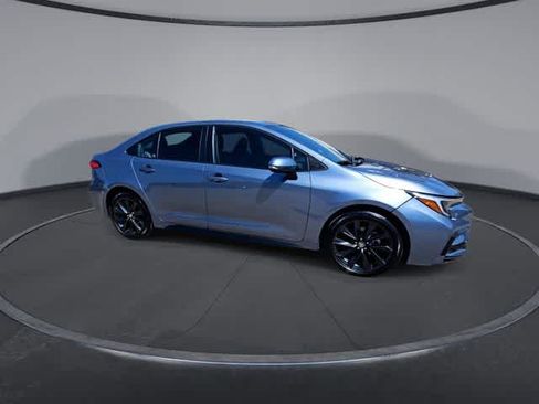 Used 2024 Toyota Corolla SE FWD image 9