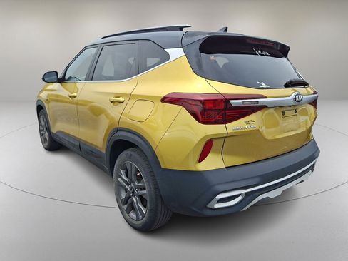 Used 2021 Kia Seltos S AWD/4WD image 6