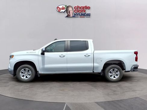 Used 2025 Chevrolet Silverado 1500 LT RWD image 2