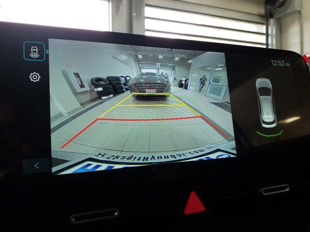 New 2026 Hyundai Ioniq 5 SE AWD/4WD image 8