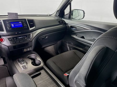 Used 2019 Honda Passport Sport image 21