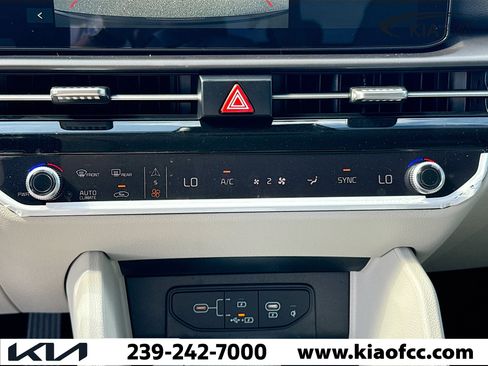 New 2026 Kia Sportage EX image 32