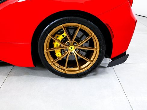 Used 2020 Ferrari 488 Pista Coupe RWD image 32