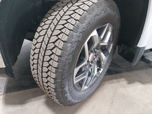 New 2026 GMC Sierra 1500 SLT w/ SLT Premium Plus Package image 32