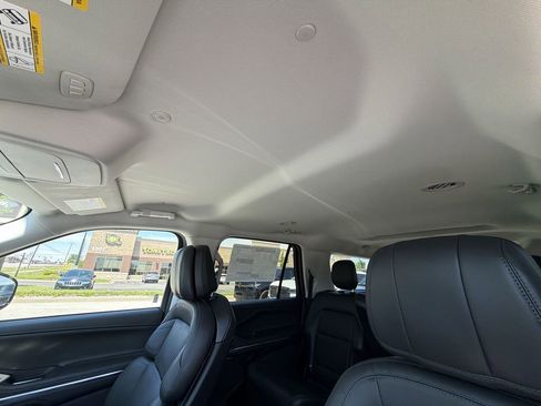 New 2026 Lincoln Navigator L Premier AWD/4WD image 22
