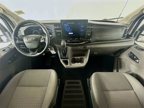 Used 2023 Ford Transit 350 XLT image 10