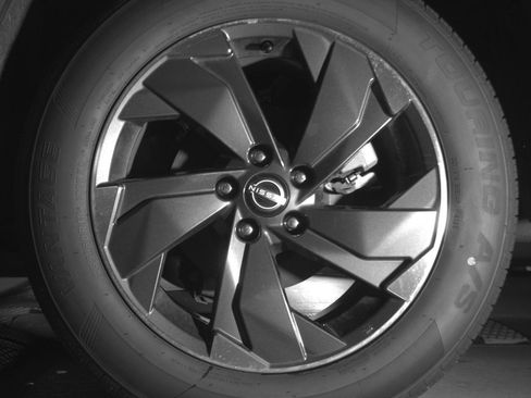 Used 2025 Nissan Rogue SV FWD image 14