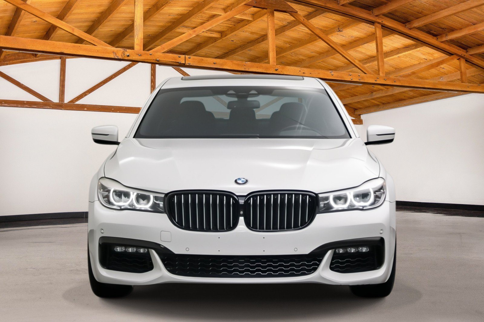 Used 2017 BMW 740i RWD image 8