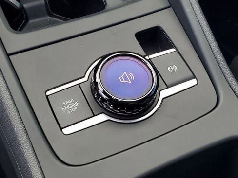 New 2026 Volkswagen Tiguan SE R-Line FWD image 27