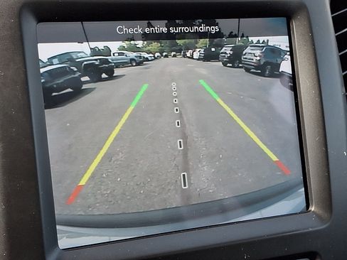 Certified 2021 Jeep Cherokee Latitude Lux w/ Sun & Sound Group AWD/4WD image 19