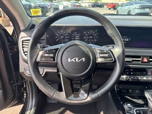 Used 2024 Kia Seltos EX AWD/4WD image 12