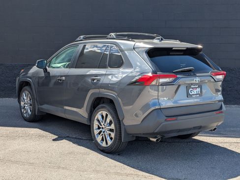 Used 2021 Toyota RAV4 XLE Premium AWD/4WD image 5