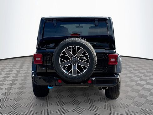 Used 2023 Jeep Wrangler Unlimited Sahara AWD/4WD image 7