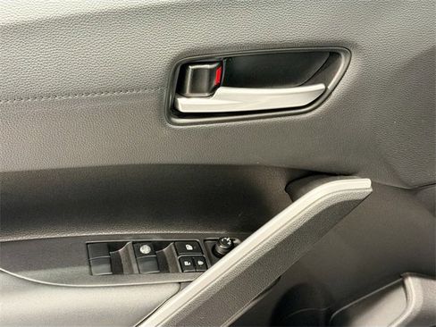 Certified 2023 Toyota Corolla Cross XLE w/ Convenience Package image 15