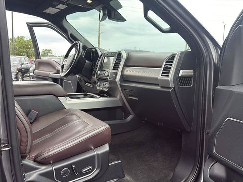 Used 2017 Ford F250 Platinum w/ Platinum Ultimate Package AWD/4WD image 30