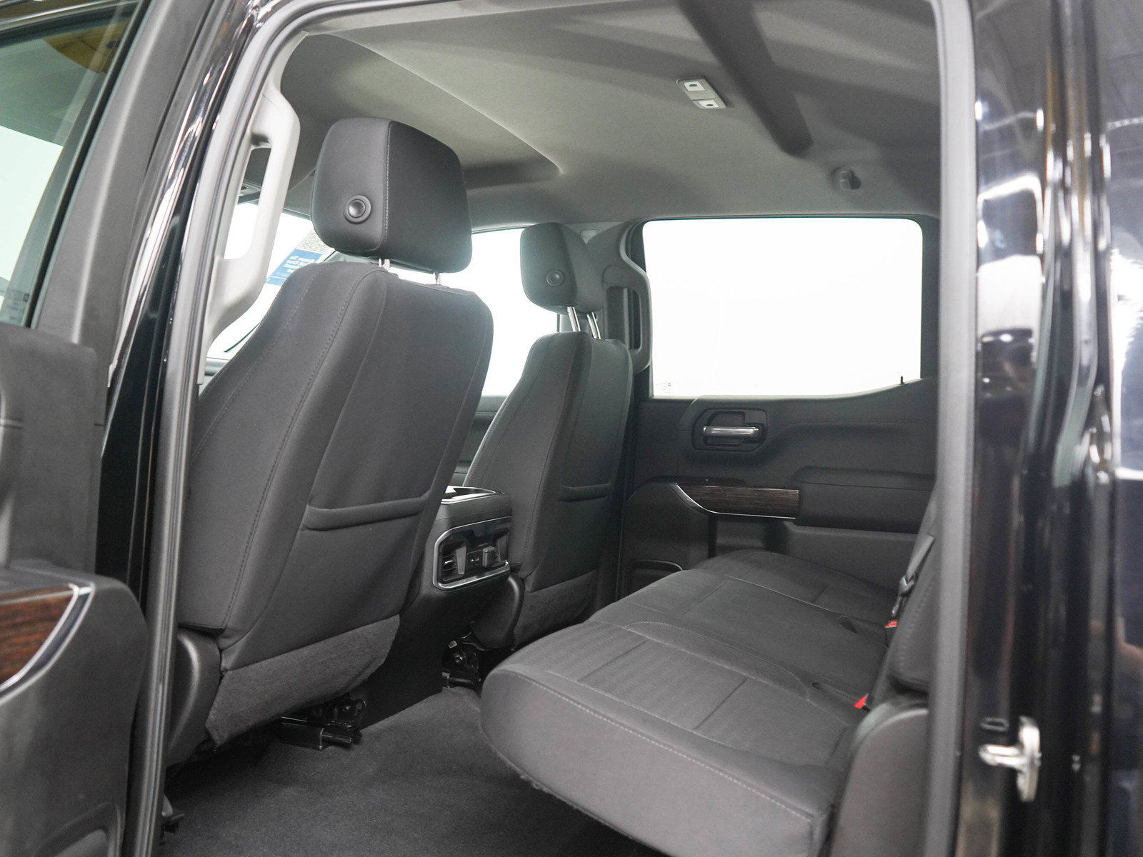 Used 2020 GMC Sierra 1500 Elevation w/ Elevation Value Package AWD/4WD image 16