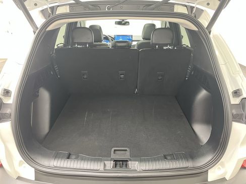 Certified 2024 Ford Escape Platinum w/ Premium Technology Package image 29