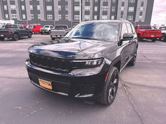 Used 2023 Jeep Grand Cherokee L Laredo AWD/4WD video 1