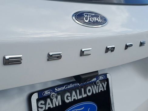 Certified 2022 Ford Escape SE image 11