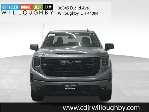 Used 2023 GMC Sierra 1500 Elevation image 2