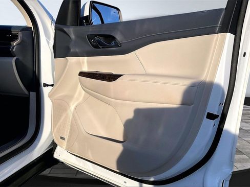 Used 2020 GMC Acadia Denali w/ Technology Package image 24