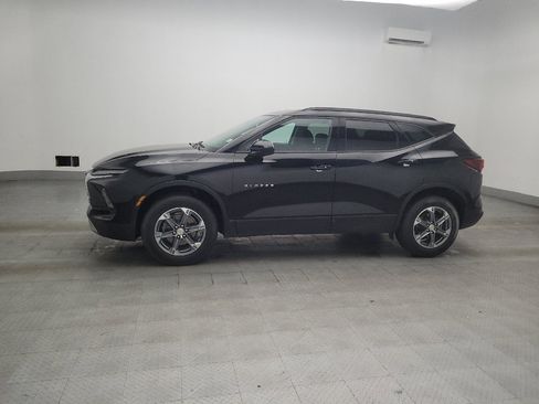 Used 2024 Chevrolet Blazer LT w/ Convenience Package FWD image 2