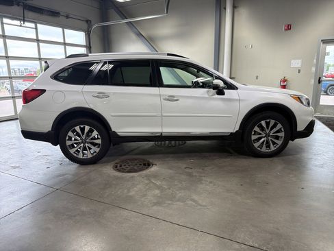 Used 2017 Subaru Outback 3.6R Touring w/ Protection Package #1 AWD/4WD image 8