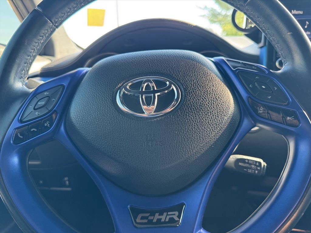 Used 2019 Toyota C-HR XLE FWD image 15