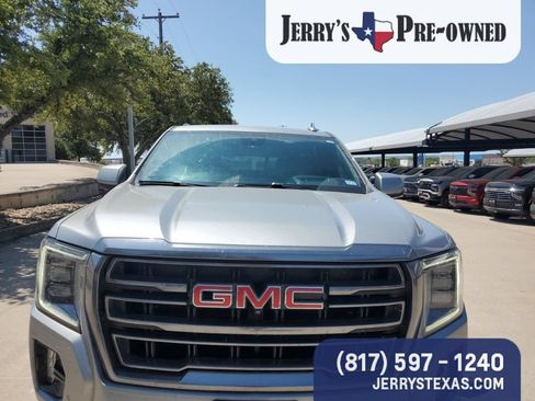 Used 2024 GMC Yukon AT4 w/ Technology Package AWD/4WD image 4