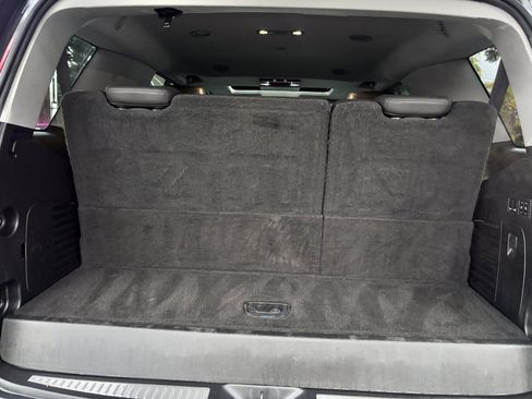 Used 2019 Cadillac Escalade Premium Luxury w/ Escalade Sport Edition image 28