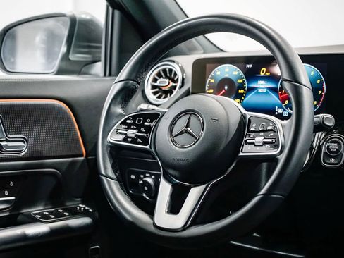 Used 2023 Mercedes-Benz GLA 250 image 14