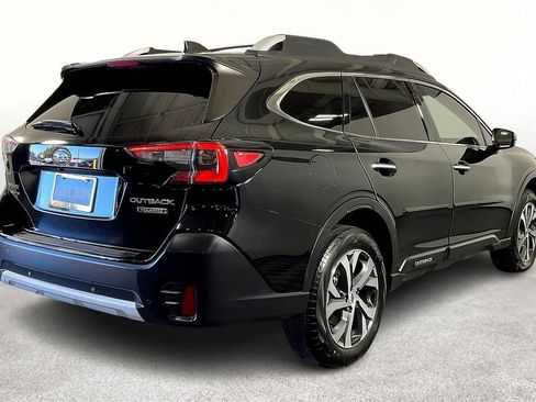 Used 2022 Subaru Outback Touring image 2