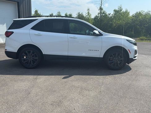 Used 2023 Chevrolet Equinox RS AWD/4WD image 4