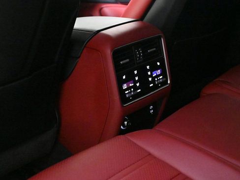 Certified 2022 Porsche Cayenne image 20