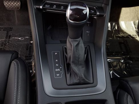 Used 2024 Audi Q3 2.0T Premium Plus image 9