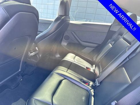 Used 2023 Tesla Model Y Long Range AWD/4WD image 11