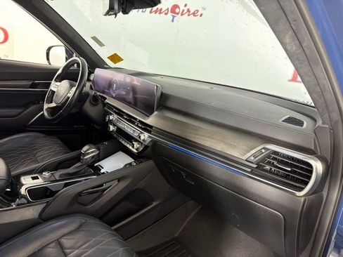 Used 2023 Kia Telluride SX Prestige X-Pro AWD/4WD image 17