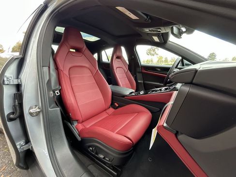 Certified 2025 Porsche Panamera 4 image 21