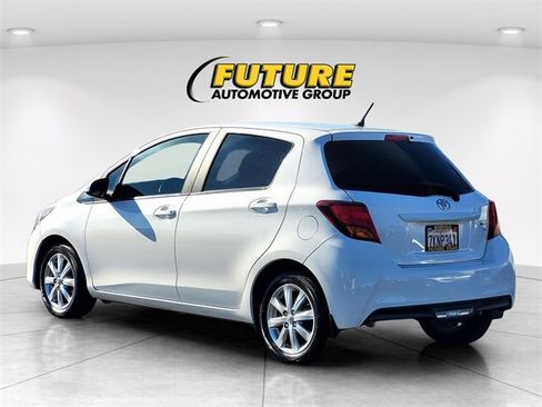 Used 2015 Toyota Yaris L image 6