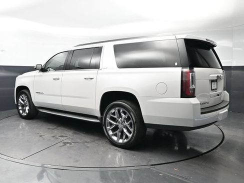 Used 2018 GMC Yukon XL SLT w/ Open Road Package AWD/4WD image 7
