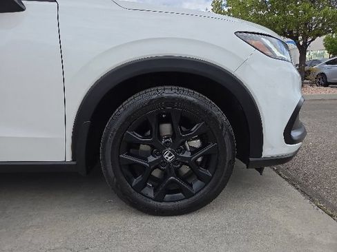 Used 2025 Honda HR-V Sport image 12