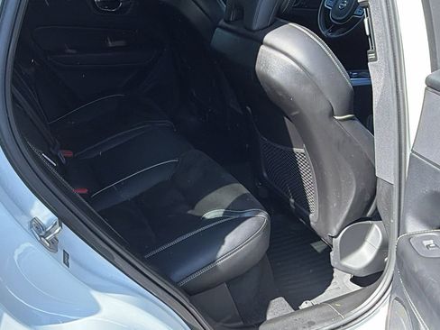 Used 2019 Volvo XC60 T5 R-Design w/ Protection Package FWD image 22
