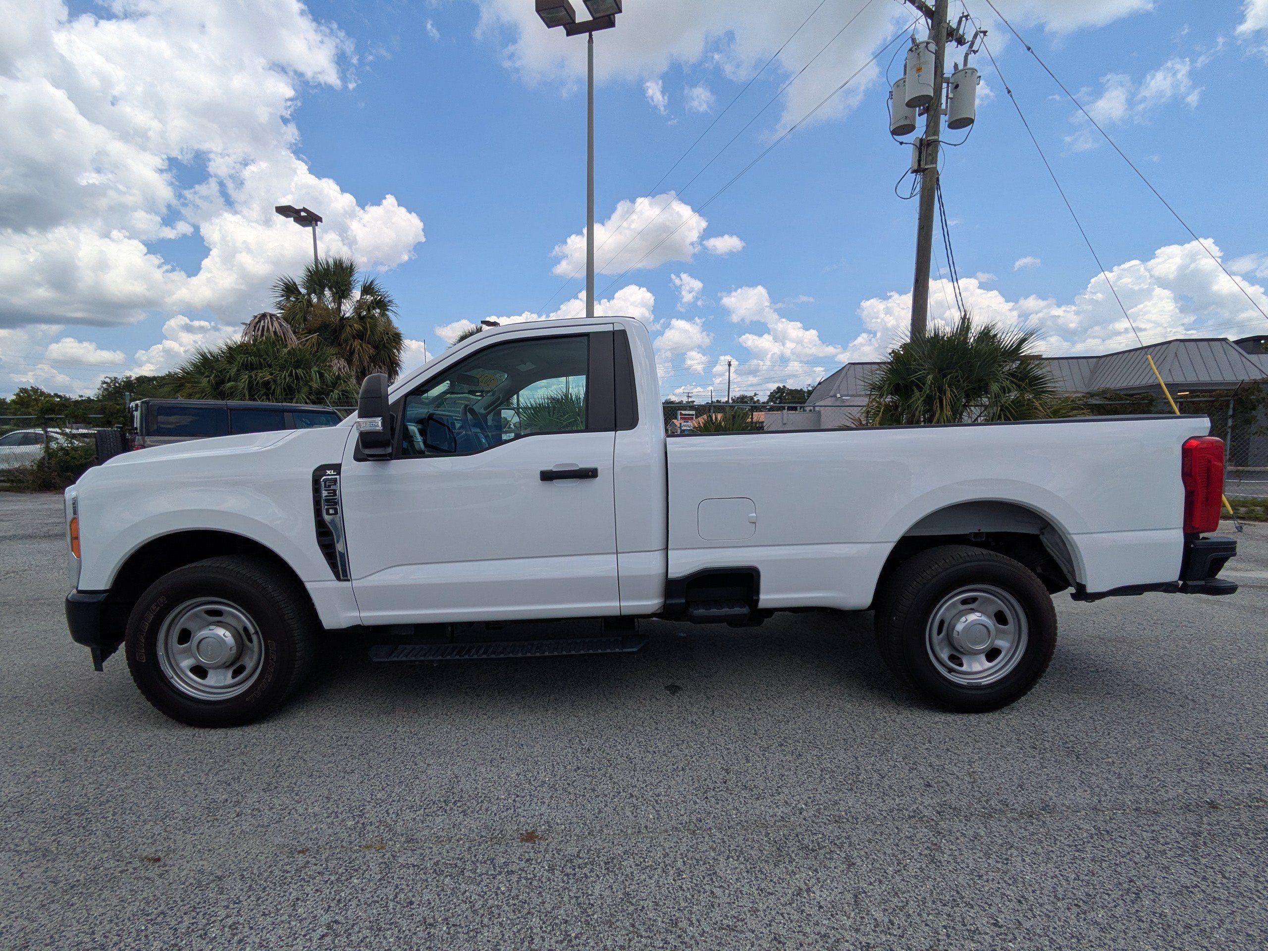 Used 2023 Ford F350 XL RWD image 7