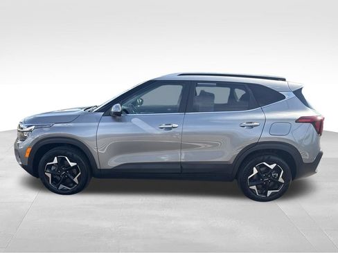 Used 2024 Kia Seltos EX AWD/4WD image 6