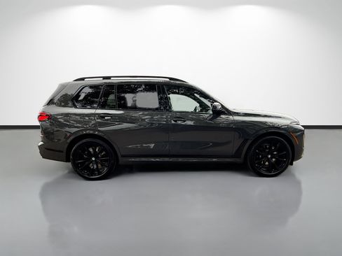 New 2026 BMW X7 M60i image 2