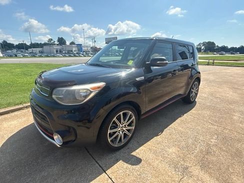 Used 2019 Kia Soul ! FWD image 4